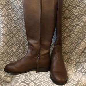 Brown fashion boots